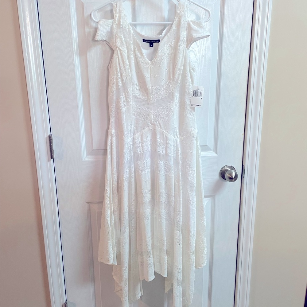 Chris McLaughlin white dress, size 4. NWT